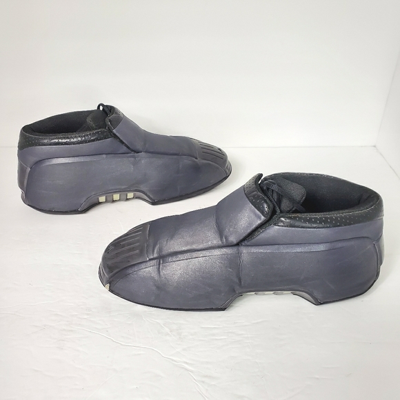 kobe adidas moon boots